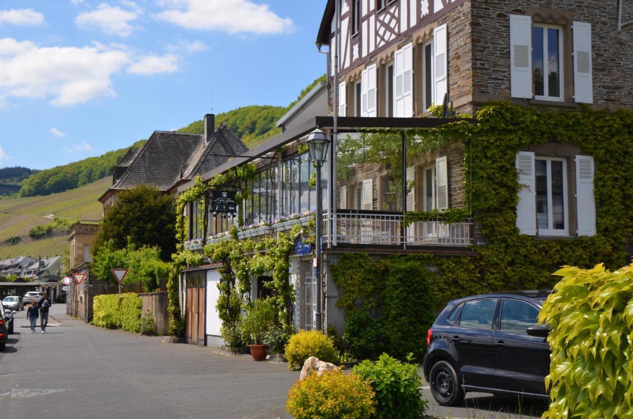 Weingut Erbes-Henn Hotell Ürzig Eksteriør bilde